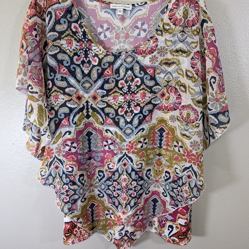 Notations White Flutter Sleeve Graphic Blouse